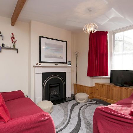 Pass The Keys Comfortable Stone Built Cottage In Menai Bridge Exterior photo