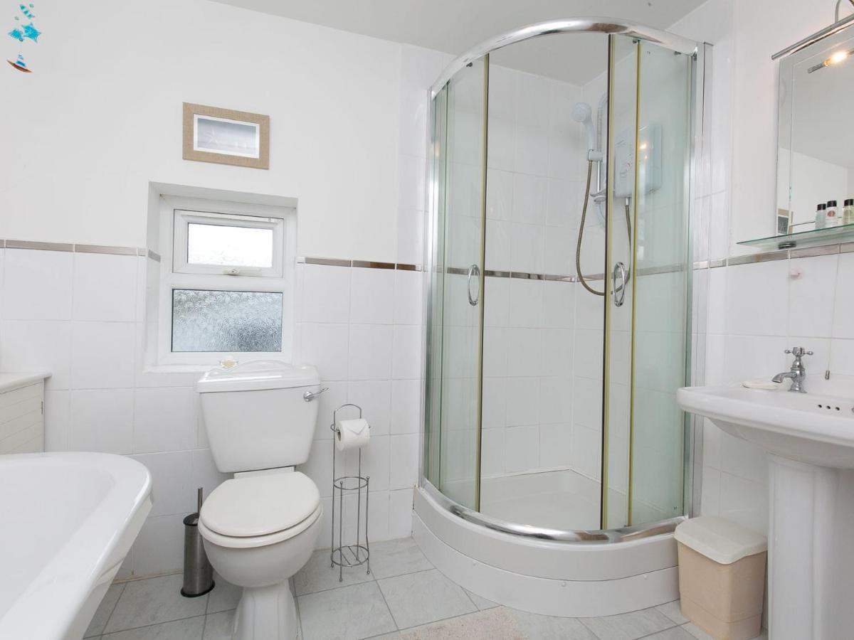 Pass The Keys Comfortable Stone Built Cottage In Menai Bridge Exterior photo